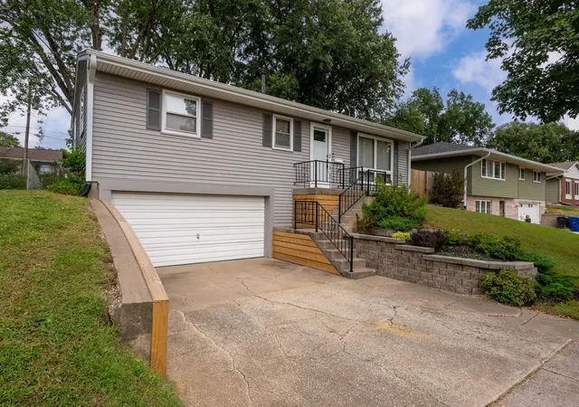 Photo 3 of Sale Pending at 4629 11th Ave D, Moline, IL 61265 | MLS# 12704778 | Listing updated on 2026-09-21