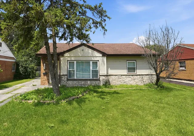 Photo 1 of Single family home for sale at 10934 S Pulaski Rd, Oak Lawn, IL 60453 | MLS# 12704792 | Listing updated on 2026-09-06