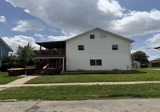 1st image of 609 W Pleasant St, Freeport, IL 61032 | MLS# 12704800