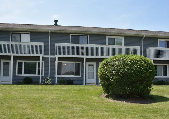 Photo 1 of Townhouse for sale at 34228 N Birch Ln #27c, Gurnee, IL 60031 | MLS# 12704865 | Listing updated on 2026-09-21