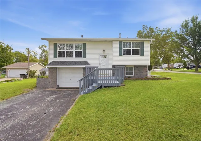 Photo 1 of Single family home for sale at 1241 Holiday Ln, Bloomington, IL 61704 | MLS# 12704901 | Listing updated on 2026-09-25