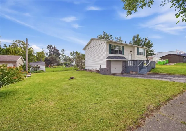 Photo 3 of Single family home for sale at 1241 Holiday Ln, Bloomington, IL 61704 | MLS# 12704901 | Listing updated on 2026-09-25