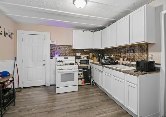 3rd image of 768 N Indiana Ave, Kankakee, IL 60901