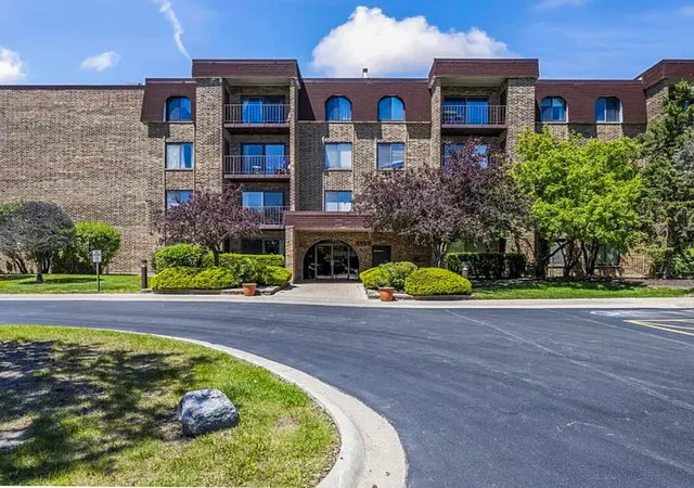 1st image of 2100 Valencia Dr #300B, Northbrook, IL 60062 | MLS# 12704915