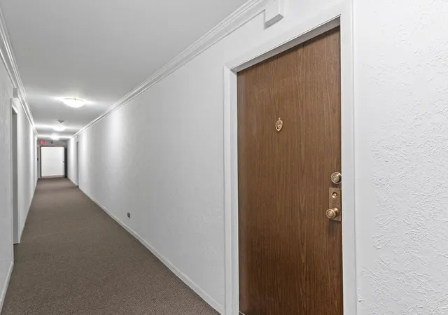 2nd image of 2100 Valencia Dr #300B, Northbrook, IL 60062 | MLS# 12704915