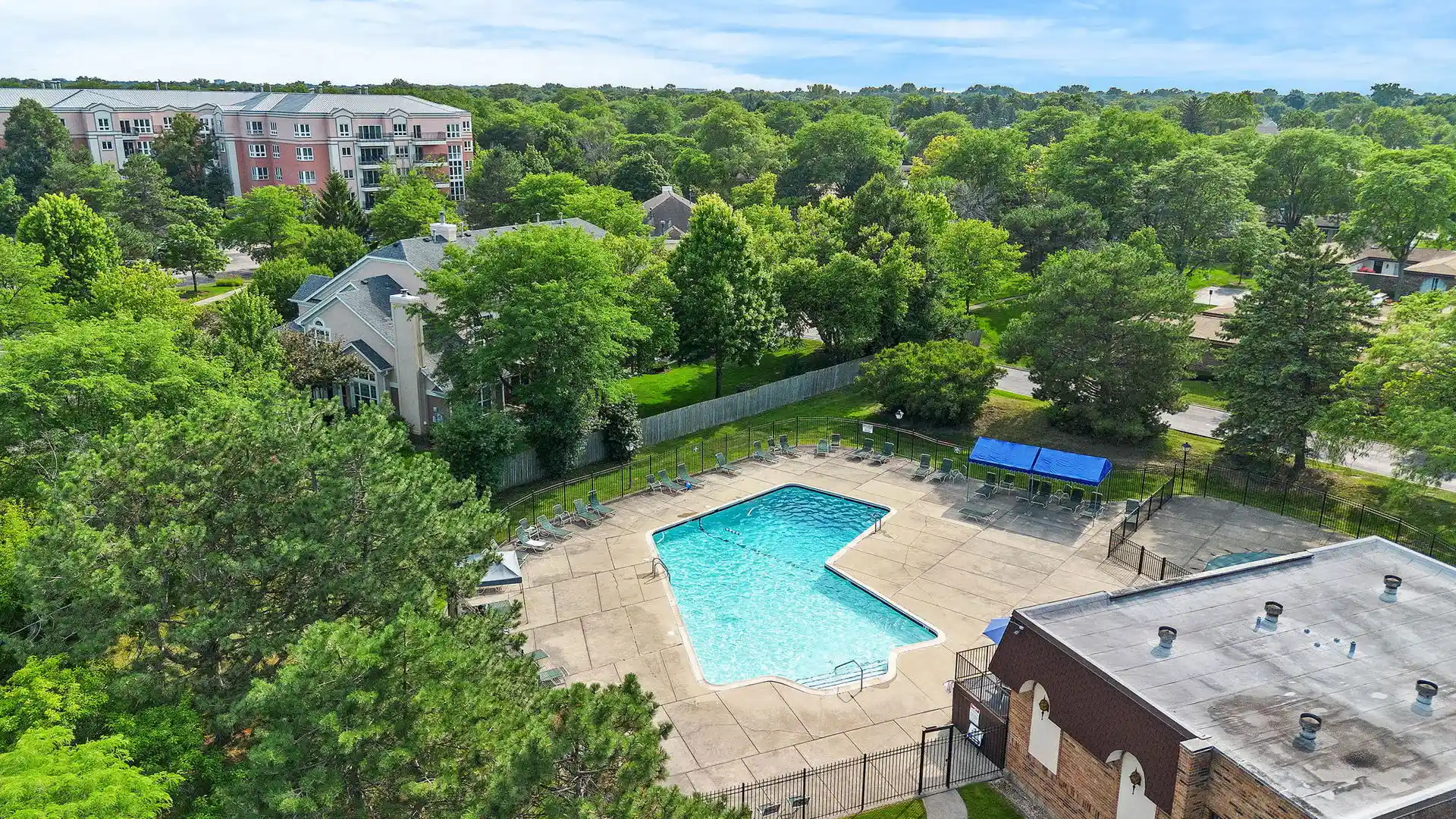 Listing Photo 45 - Condo for sale in 2100 Valencia Dr located at 2100 Valencia Dr, Northbrook, IL 60062 - Unit #300B