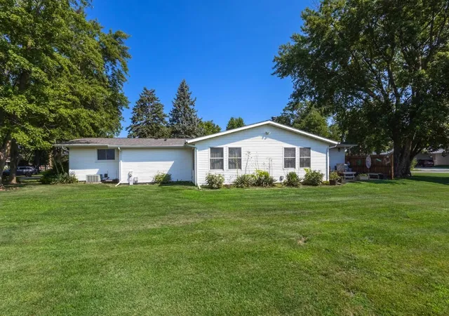 2nd image of 908 5th St, Erie, IL 61250 | MLS# 12704970