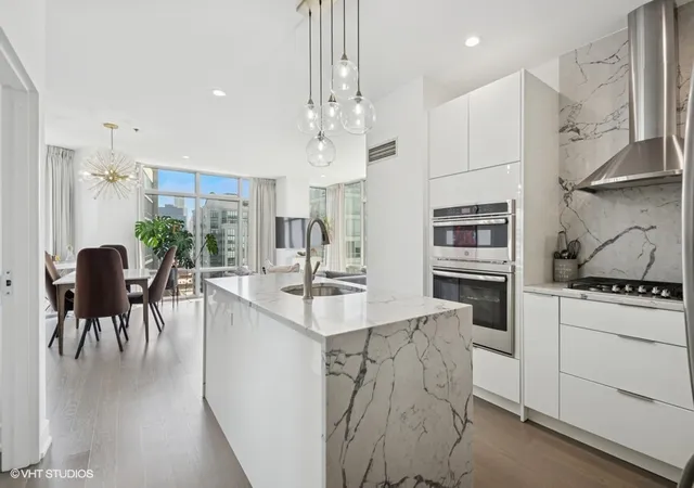 5th image of 510 W Erie St #1701, Chicago, IL 60654 | MLS# 12705036
