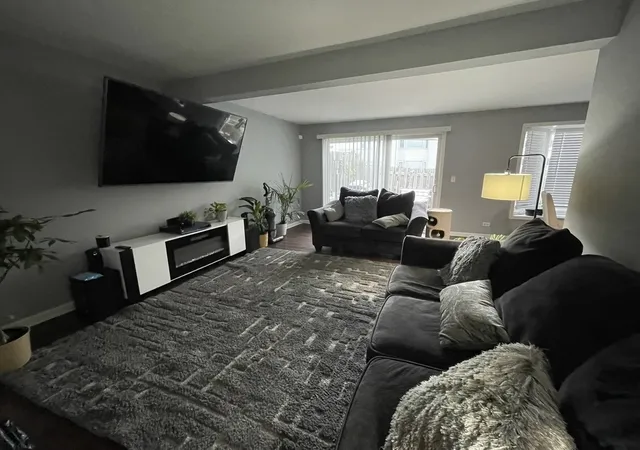 3rd image of 583 Norman Rd, Bolingbrook, IL 60440 | MLS# 12705041