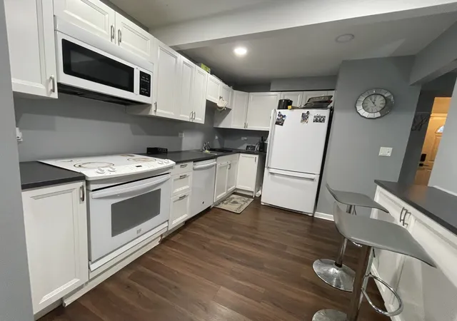 4th image of 583 Norman Rd, Bolingbrook, IL 60440 | MLS# 12705041