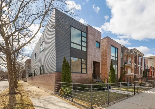 1st image of 559 E 50th St, Chicago, IL 60615 | MLS# 12705056