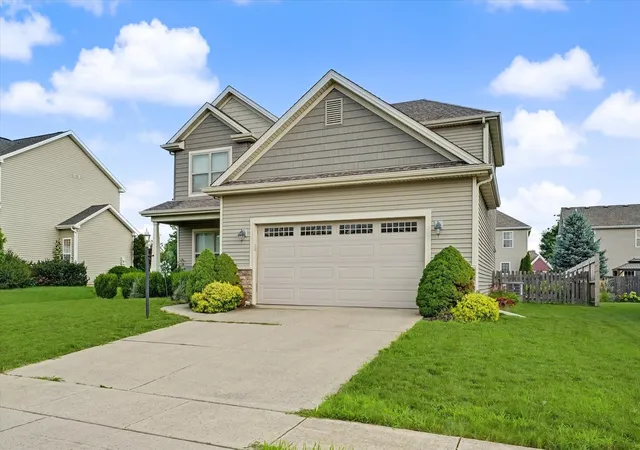 Photo 2 of Single family home for sale at 304 Preston St, Savoy, IL 61874 | MLS# 12705070 | Listing updated on 2026-09-06