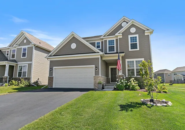 2nd image of 4131 Wanderlust Dr, Algonquin, IL 60102 | MLS# 12705099
