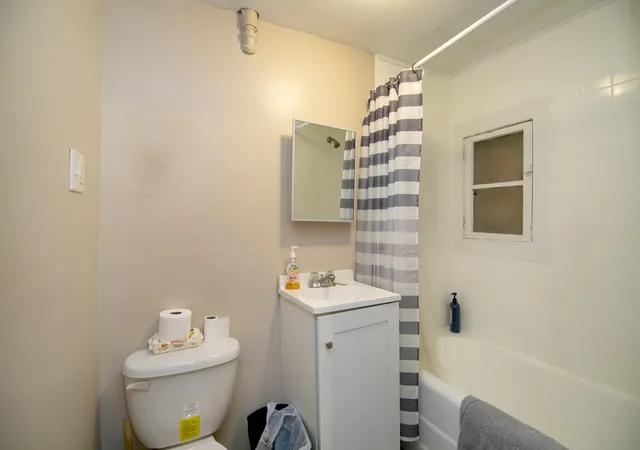 2nd image of 220 1/2 Entrance Ave S, Kankakee, IL 60901 | MLS# 12705117