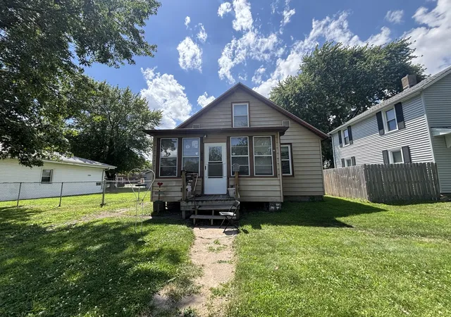 2nd image of 747 20th St, East Moline, IL 61244 | MLS# 12705182