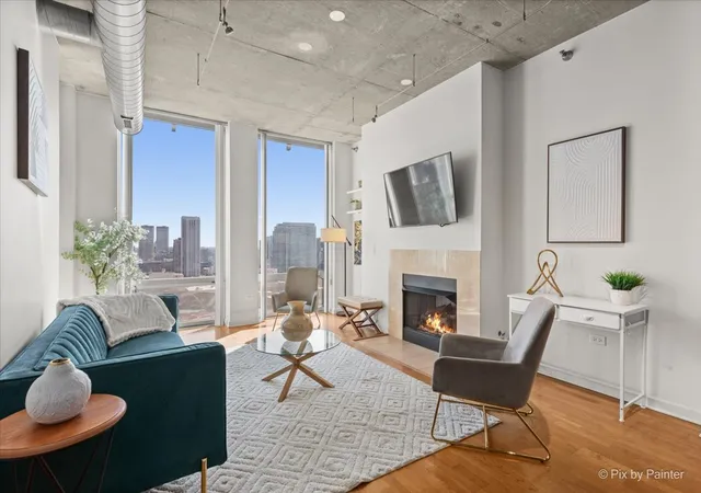 3rd image of 700 N Larrabee St #1811, Chicago, IL 60654 | MLS# 12705186