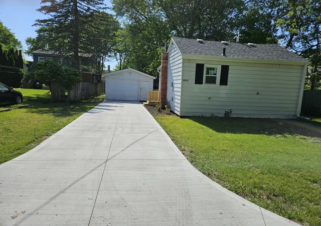 Photo 2 of Single family home for sale at 3015 Ezekiel Ave, Zion, IL 60099 | MLS# 12705242 | Listing updated on 2026-09-24