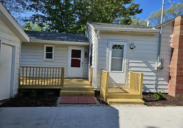 Photo 3 of Single family home for sale at 3015 Ezekiel Ave, Zion, IL 60099 | MLS# 12705242 | Listing updated on 2026-09-24