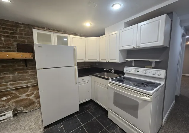 Listing Photo 2 - Condo for sale in building located at 1808 W Armitage St, Chicago, IL 60647 - Unit #