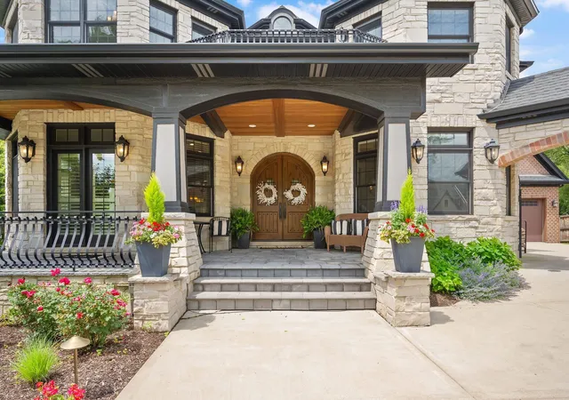Photo 3 of Single family home for sale at 4050 Sterling Rd, Downers Grove, IL 60515 | MLS# 12705286 | Listing updated on 2026-08-03