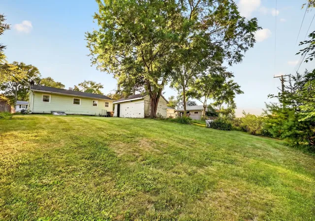 Photo 25 of Sale Pending at 1510 Winter Dr, Freeport, IL 61032 | MLS# 12705304 | Listing updated on 2026-08-27