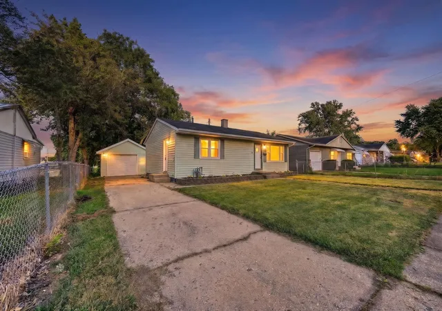 Photo 3 of Sale Pending at 1510 Winter Dr, Freeport, IL 61032 | MLS# 12705304 | Listing updated on 2026-08-27