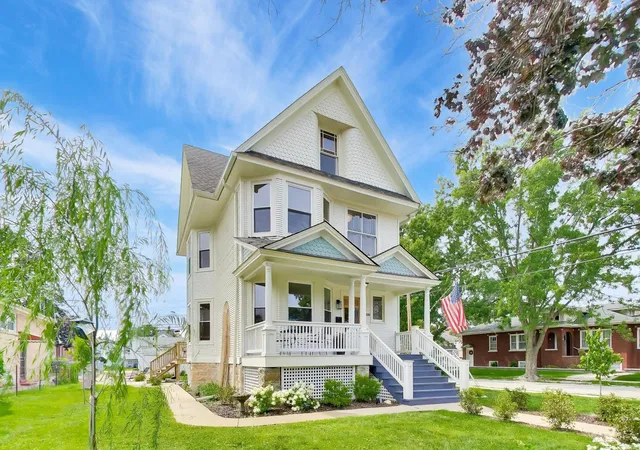 2nd image of 400 S 16th St, Maywood, IL 60153 | MLS# 12705350