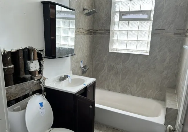 Photo 3 of Sale Pending at 7648 S Luella Ave, Chicago, IL 60649 | MLS# 12705372 | Listing updated on 2026-07-29
