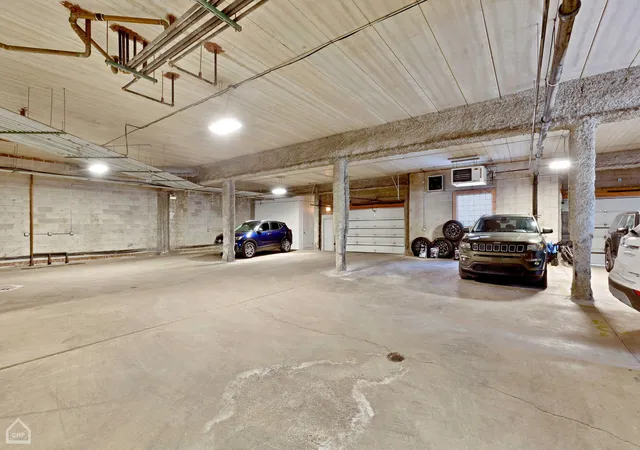 2nd image of 4705 S Champlain Ave, Chicago, IL 60615