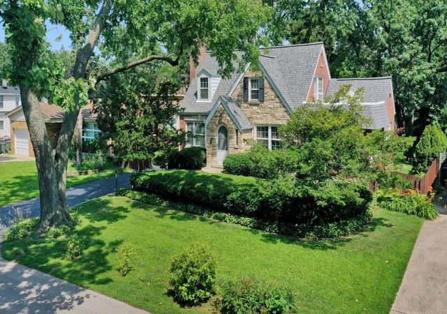 Photo 2 of Single family home for sale at 5228 Cass St, Oak Lawn, IL 60453 | MLS# 12705487 | Listing updated on 2026-09-02