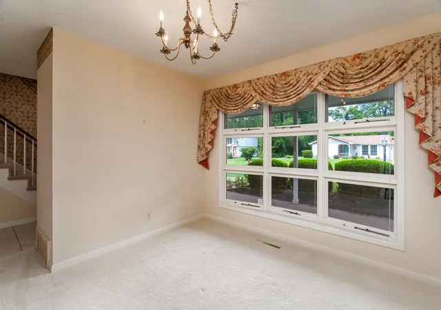 Photo 4 of Single family home for sale at 107 N Lark Ln, Carbondale, IL 62901 | MLS# 12705505 | Listing updated on 2026-09-17