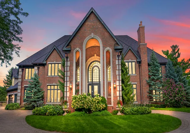 Photo 4 of Single family home for sale at 33 Hidden Brk Dr, North Barrington, IL 60010 | MLS# 12705515 | Listing updated on 2026-09-13