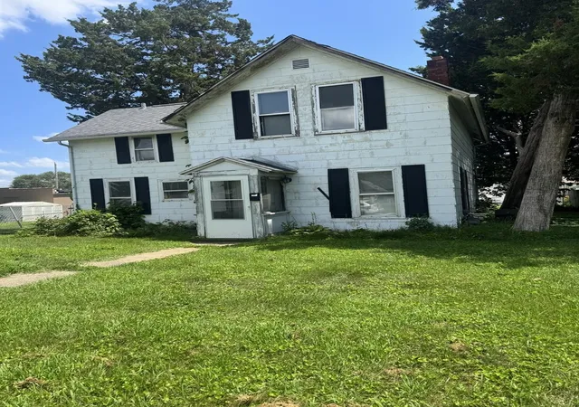 Photo 1 of Single family home for sale at 414 49th Street, Moline, IL 61265 | MLS# 12705532 | Listing updated on 2026-07-30