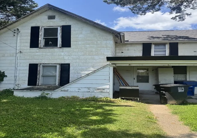 2nd image of 414 49th St, Moline, IL 61265 | MLS# 12705532