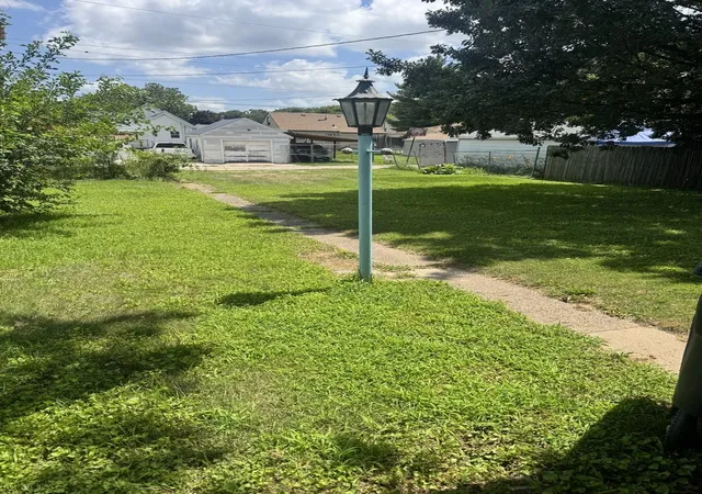 Photo 3 of Single family home for sale at 414 49th Street, Moline, IL 61265 | MLS# 12705532 | Listing updated on 2026-07-30