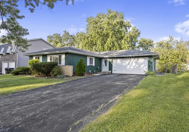 Photo 1 of Single family home for sale at 17811 Princeton Ln, Country Club Hills, IL 60478 | MLS# 12705563 | Listing updated on 2026-09-30