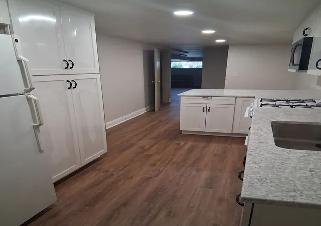 Listing Photo 4 - Condo for sale in building located at 5789 N Elston Ave, Chicago, IL 60646
