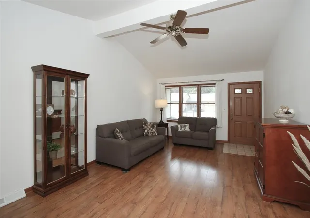 4th image of 1985 Sandy Creek Dr #1985, Elgin, IL 60123 | MLS# 12705622