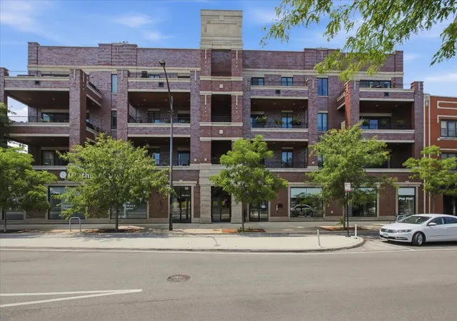 Photo 1 of Condo for sale at 5820 N Clark St #207, Chicago, IL 60660 | MLS# 12705626 | Listing updated on 2026-09-01