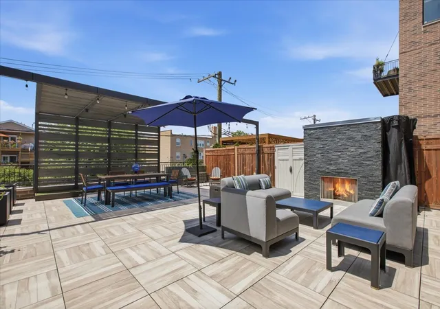 Photo 3 of Condo for sale at 5820 N Clark St #207, Chicago, IL 60660 | MLS# 12705626 | Listing updated on 2026-09-01
