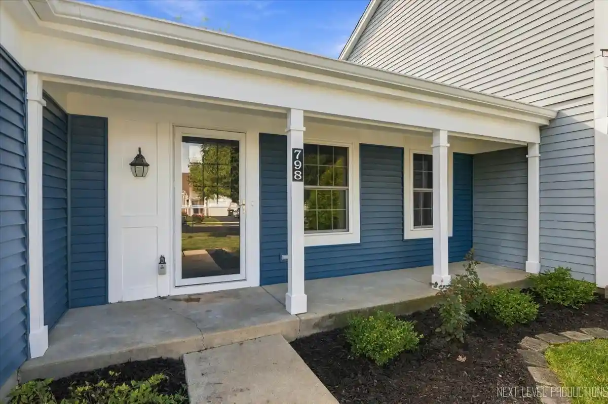 Listing Photo 2 - Condo for sale in 798 Stanford Ln located at 798 Stanford Ln, Carol Stream, IL 60188 - Unit 798 Stanford Ln