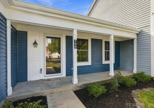 Photo 2 of Townhouse for sale at 798 Stanford Ln, Carol Stream, IL 60188 | MLS# 12705630 | Listing updated on 2026-10-05