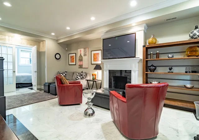 Photo 3 of Single family home for sale at 111 W Elm St, Chicago, IL 60610 | MLS# 12705648 | Listing updated on 2026-10-08