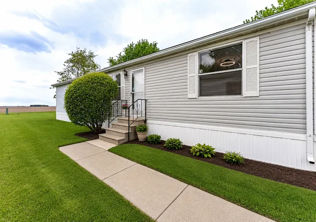 2nd image of 25 Cedar Ln, Sandwich, IL 60548 | MLS# 12705677