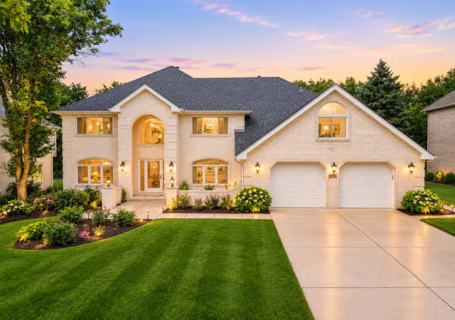 Photo 3 of Single family home for sale at 6722 Sweetbriar Ln, Darien, IL 60561 | MLS# 12705683 | Listing updated on 2026-09-25