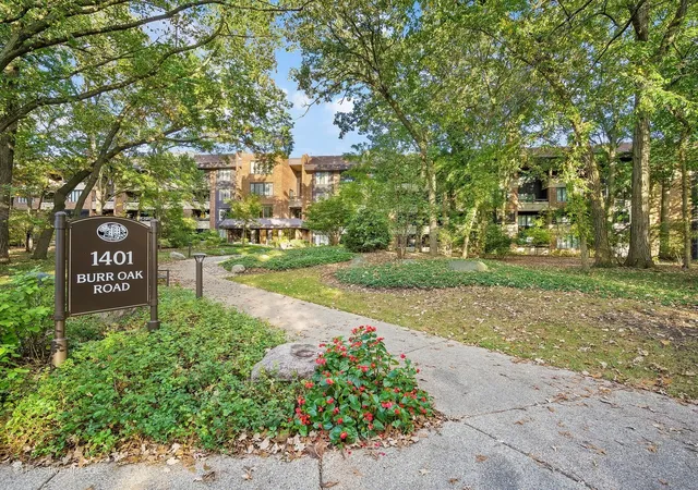 1st image of 1401 Burr Oak Rd #114B, Hinsdale, IL 60521 | MLS# 12705728