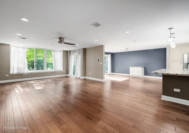 4th image of 1401 Burr Oak Rd #114B, Hinsdale, IL 60521 | MLS# 12705728