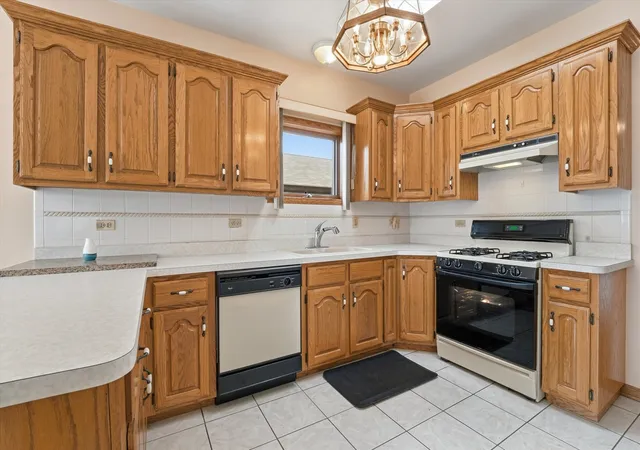 Photo 3 of Single family home for sale at 4818 N Sayre Ave, Chicago, IL 60656 | MLS# 12705780 | Listing updated on 2026-09-28