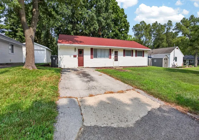 31st image of 29 Norwood Dr, Normal, IL 61761 | MLS# 12705796