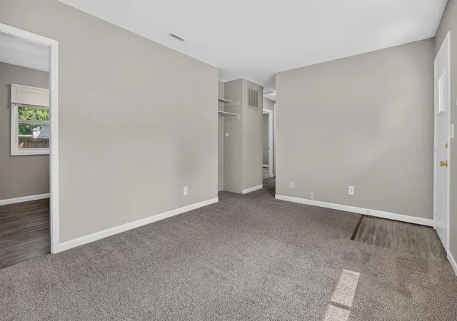 Photo 4 of Single family home for sale at 29 Norwood Dr, Normal, IL 61761 | MLS# 12705796 | Listing updated on 2026-10-12
